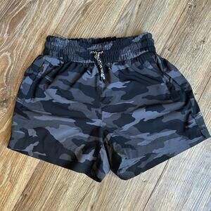 Athleta Girl All Play 3” Shorts Black Gray Camo Outdoors Athletic Size S/7